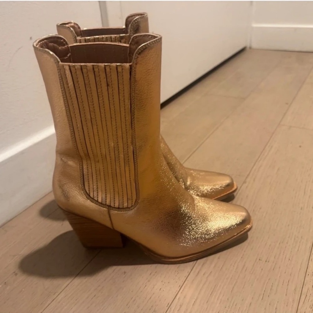 Chinese Laundry Shiny Gold Heeled Boots